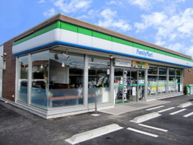ファミリーマート山北町店